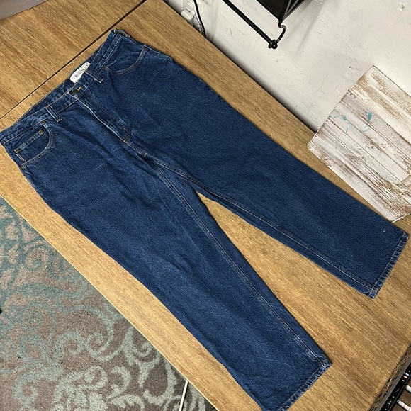 Authentic Carhartt great shape green tag designed exclusively for rental jeans - Picture 8 of 9